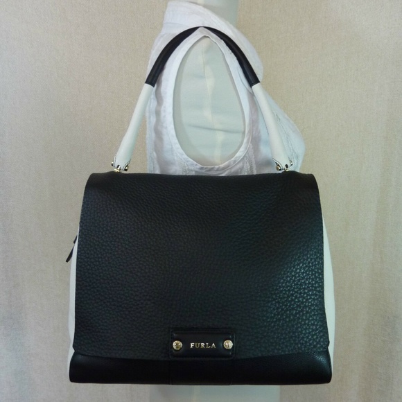 NEW FURLA Penelope Black/White Pebbled Leather Shoulder Bag MADE IN ITALY FURLA - Picture 3 of 12
